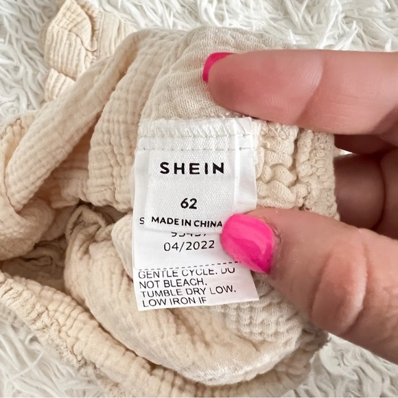 SHEIN Baby Girls Cream Tiered Ruffle Romper, Size 0-3M - Picture 2 of 7